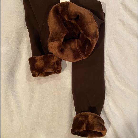 Leggings with Faux Fur Lining - Picture 9 of 11